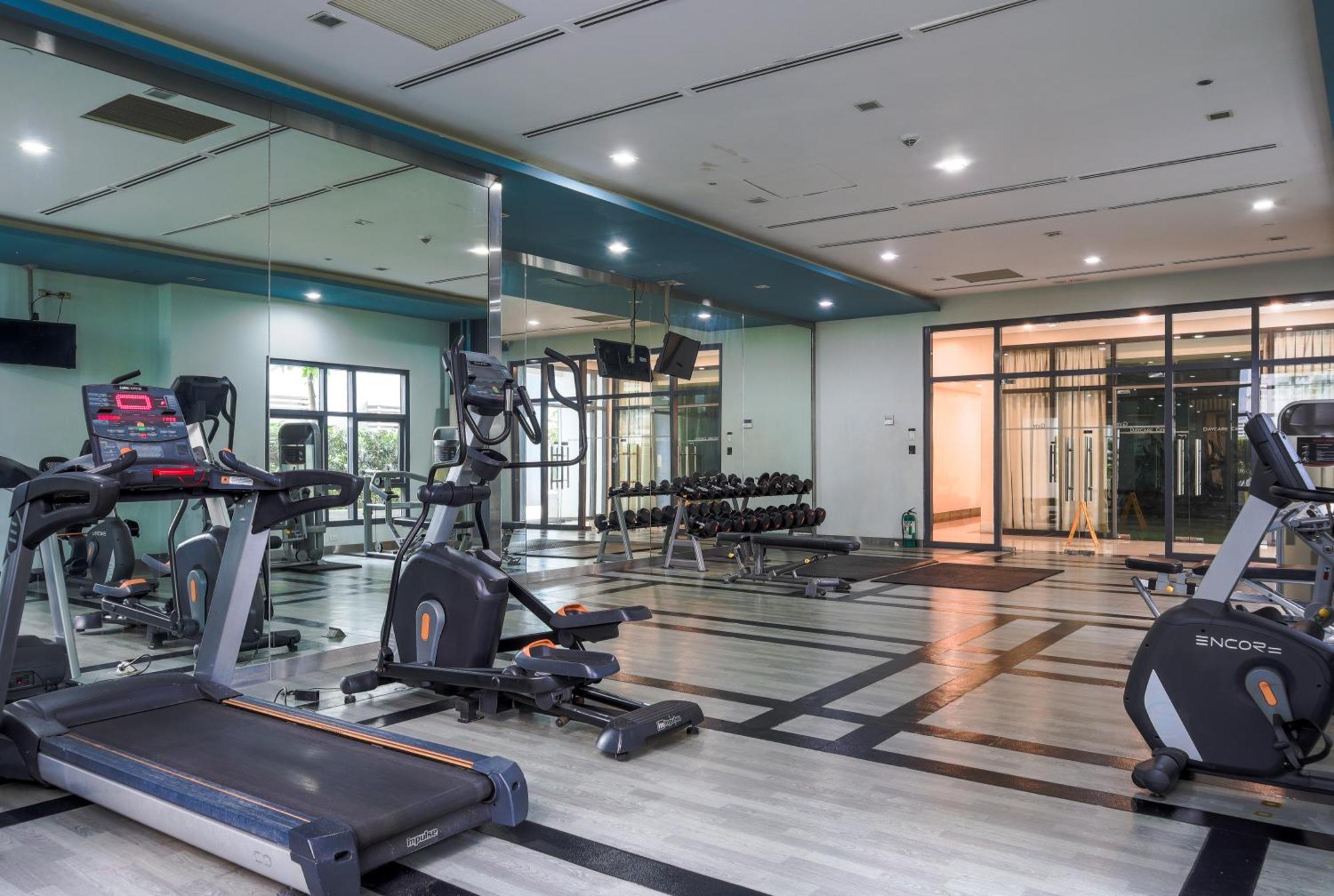 Apartment Vintage Mickey In Bgc -200mbps Wifi