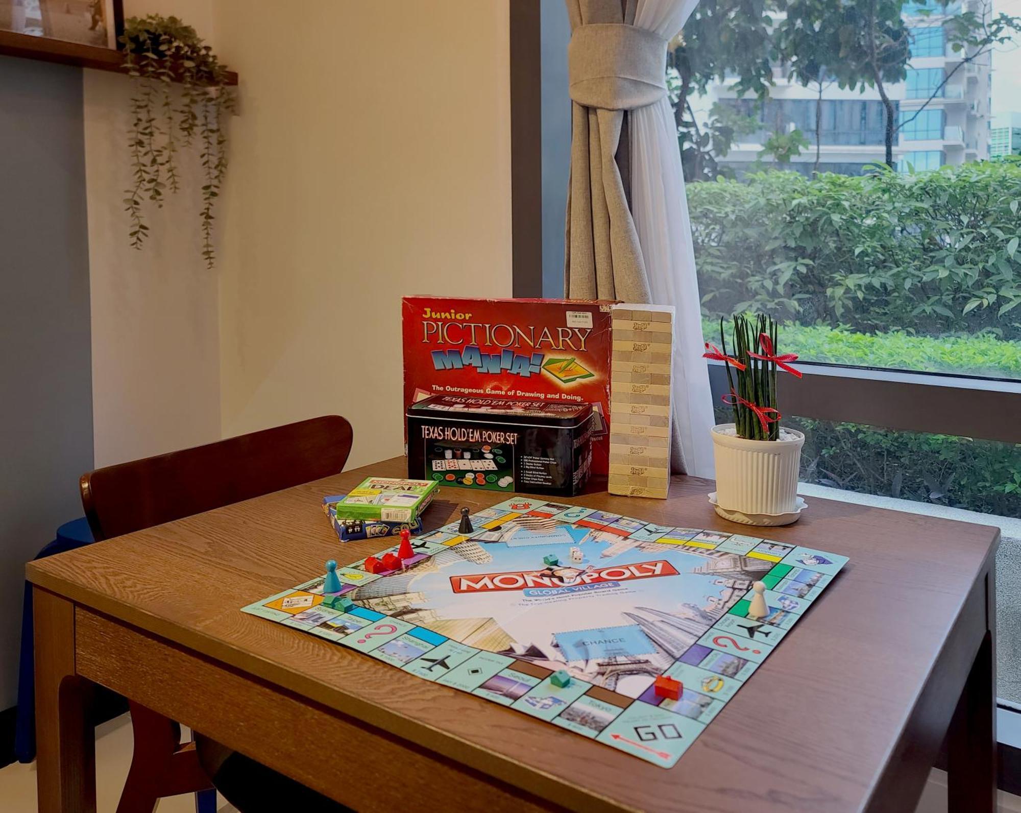 Apartment Vintage Mickey In Bgc -200mbps Wifi
